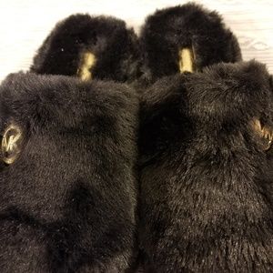 Michael Kors slippers